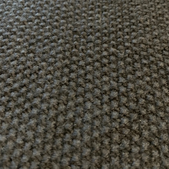 Lululemon navy sweater size between 4 and 6 - Picture 6 of 8